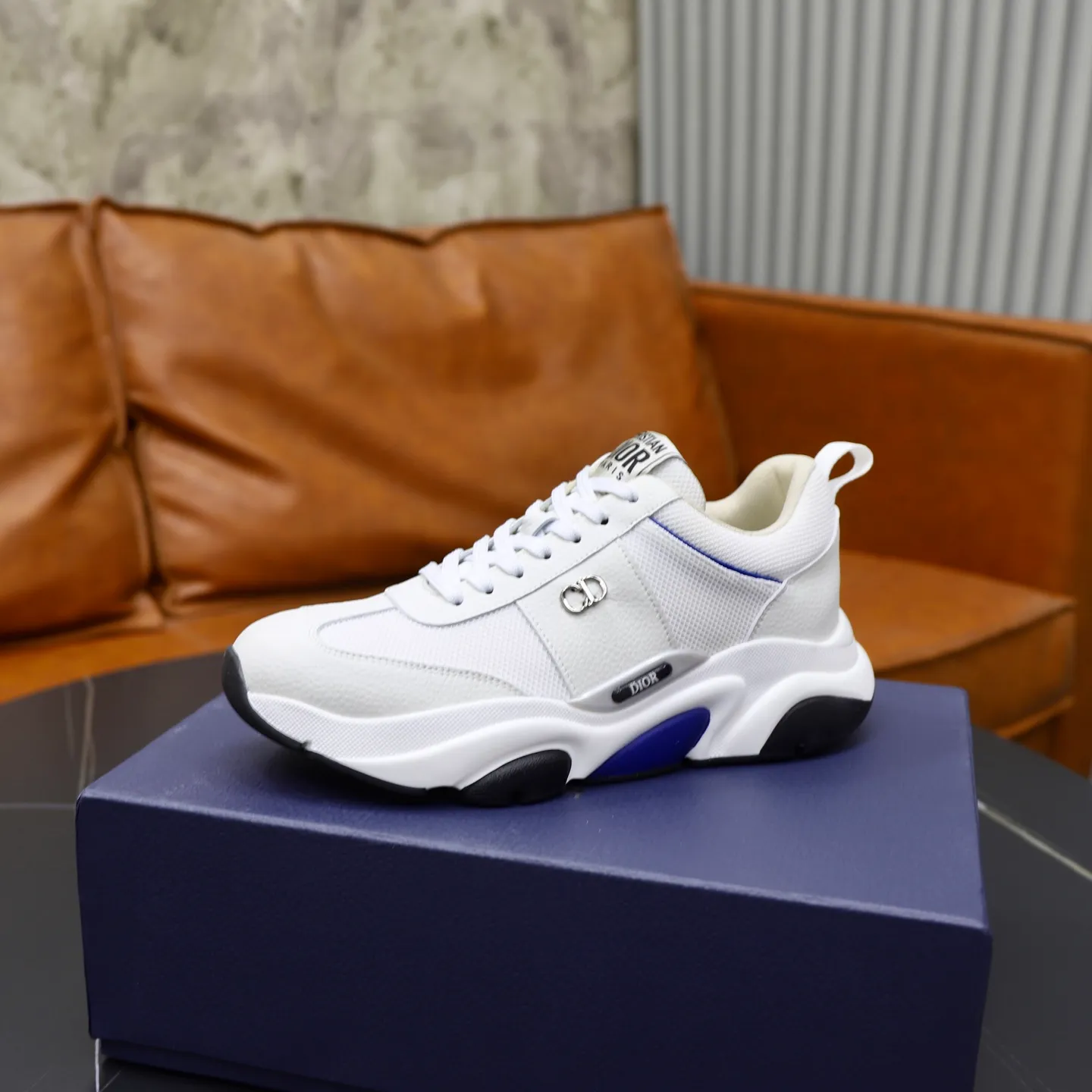 Ex-factory price: 462💰🙅‍♂️🙅‍♂️🙅‍♂️ Brand: Dior DIOR Standard code: 38-44 (45 customized) Grade: Same as the official website Material: Original leather splicing Comfortable and breathable lining Original wear-resistant outsole Style category: Men's fashionable casual shoes Running sneakers Noble luxury brand elements Top luxury Color: actual picture color